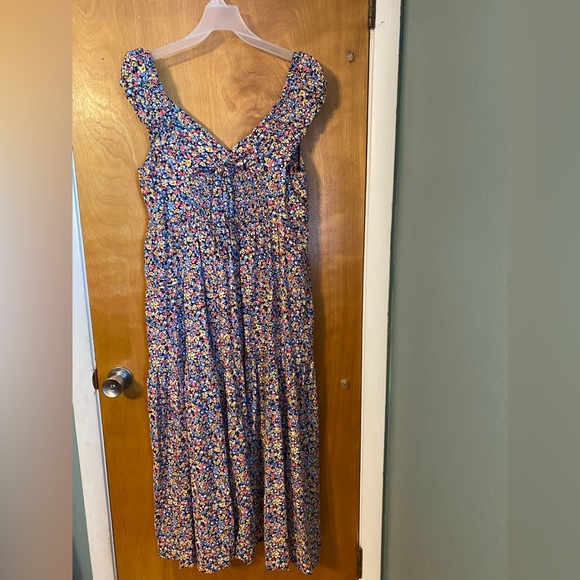 NWOT floral maxi sundress - Picture 2 of 10